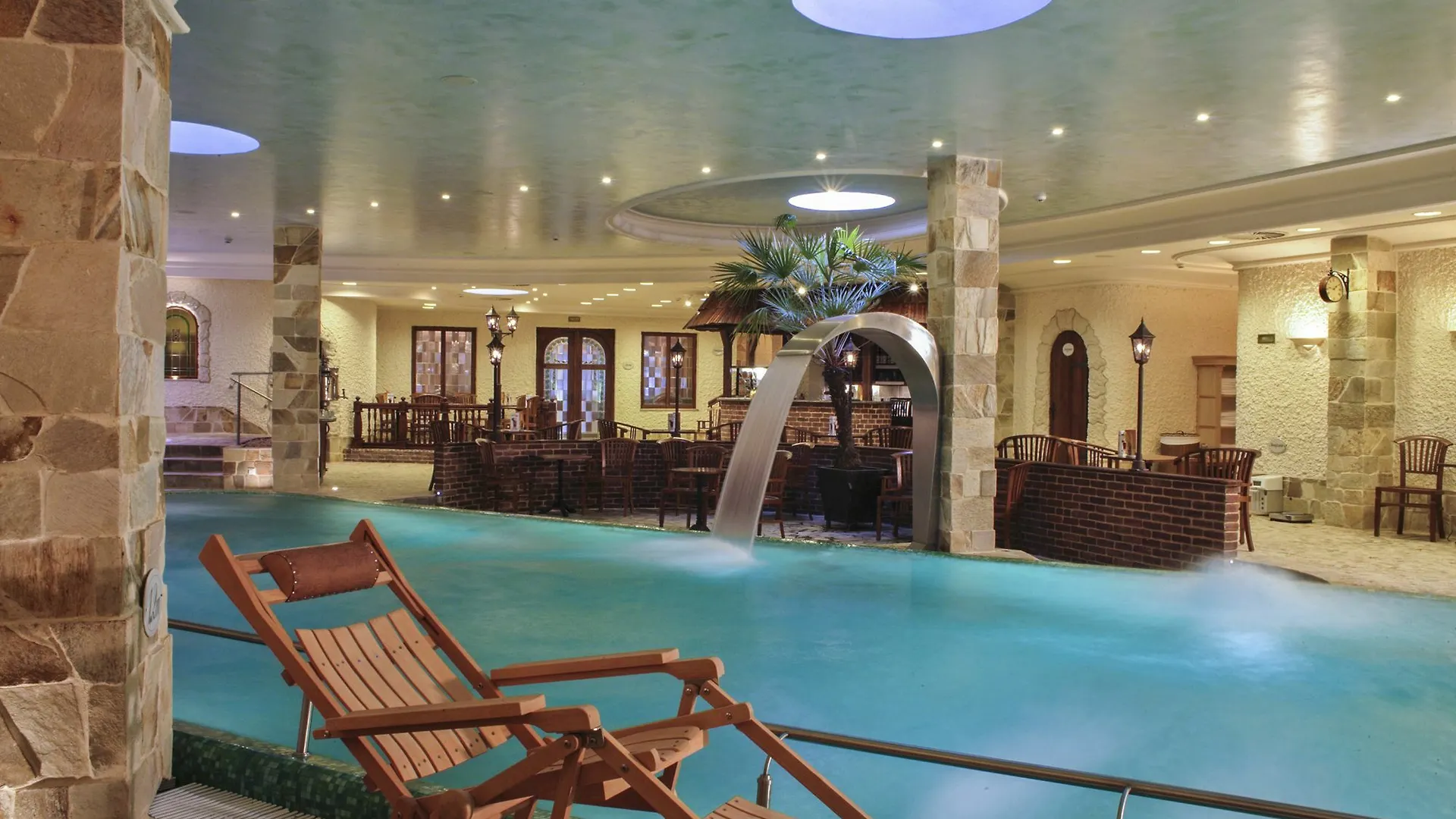 Carlsbad Plaza Medical Spa & Wellness Hotel Karlovy Vary